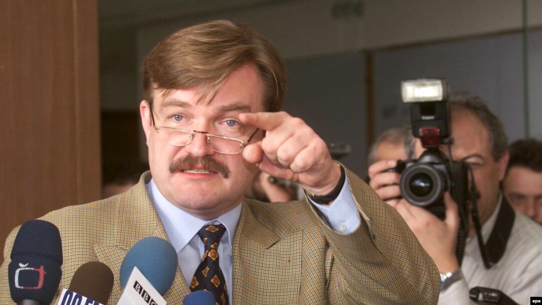 Евгений Киселев во время захвата НТВ, 2000 год