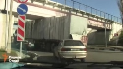 Мошини боркаш аз зери пул нагузашт (бидуни шарҳ)