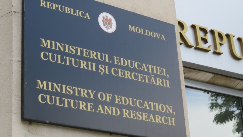 Peste jumătate din școli sunt pregătite să reia cursurile, respectând normele sanitare