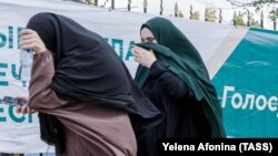 Женщины на улице Грозного, Чечня. Иллюстративное фото