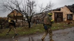 Reporter RSE na ratištu u Ukrajini snimio napad dronom, koji je jedva izbjegao