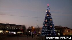 Головна ялинка Криму в Сімферополі, 22 грудня 2015 року