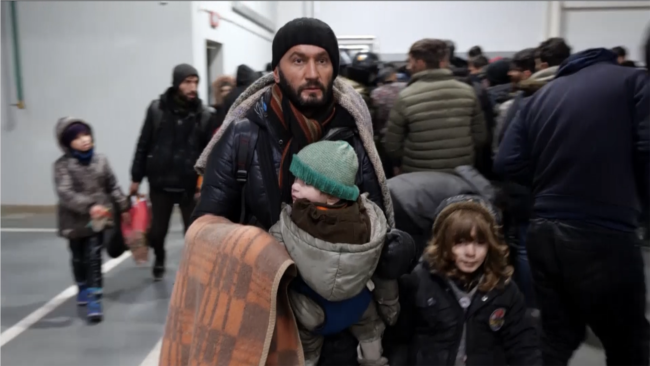 Bjellorusia i strehon emigrantët pas shkallëzimit të krizës kufitare