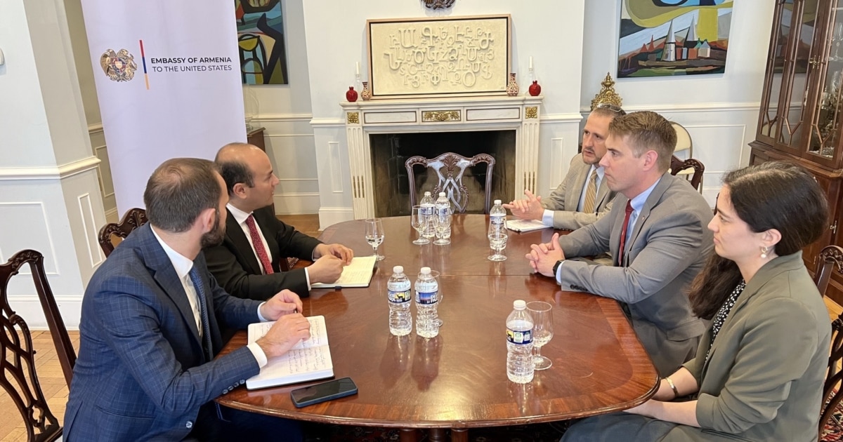 U.S., Armenian Diplomats Discuss Religious Freedom