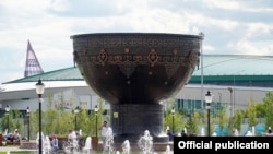 У березні 2019 року назву столиці Казахстану було змінено на честь першого президента Нурсултана Назарбаєва. До цього місто тричі змінювало назву