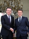 Takimi mes Kurtit dhe Macronit në Pallatin Elize. 