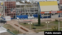 რუსეთის ბელგოროდის ოლქის გუბერნატორმა 8 ოქტომბერს სოციალური ქსელებით გაავრცელა ფოტო „სოციალური ობიექტის", რომელიც, მისი ინფორმაციით, ნაწილობრივ დაინგრა უკრაინის მხრიდან სარაკეტო შეტევის შედეგად