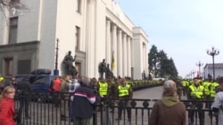 La Kiev continuă protestele anticorupție