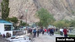 Столкновения между жителями сел Кок-Таш и Ходжа Ало на кыргызско-таджикской границе. 28 апреля 2021 года