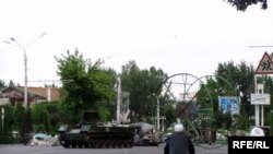 Қирғиз исëнининг¸ орадан яна беш йил ўтиб¸ андижонликларни руҳлантириши расмийларга тинчлик бермаëтган кўринади.