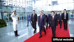 China -- Armenia's Prime Minister Hovik Abrahamian meets Chinese business leaders, 23Sep2015