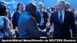 Владимир Путин на приеме в честь африканских лидеров
