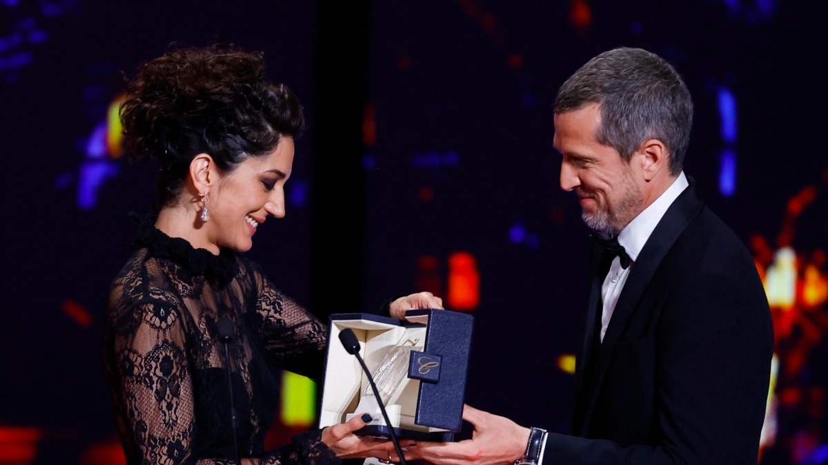 Award-Winning Iranian Actress Opens Up On Very Difficult Exile, Problems In Homeland picture