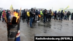 Власники автівок на «єврономерах» заблокували у Запоріжжі міжнародну трасу, 20 листопада 2018 року