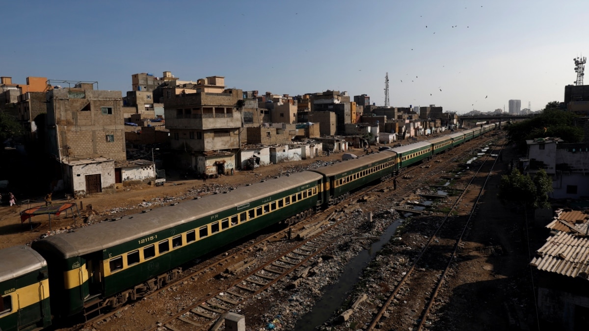 პაკისტანში სეპარატისტებმა მატარებლის 450-ზე მგზავრი აიყვანეს მძევლად