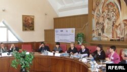La o reuniune pe tema minorităților și a limbii române