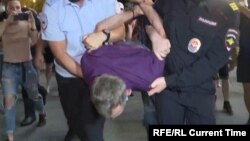 Задержание Валентина Квашникова полицией