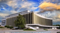 Сучасне фото Національного палацу мистецтв «Україна»