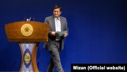 عبدالناصر همتی، رئیس کل بانک مرکزی ایران