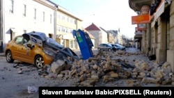 Наслідки землетрусу в місті Сисак у Хорватії