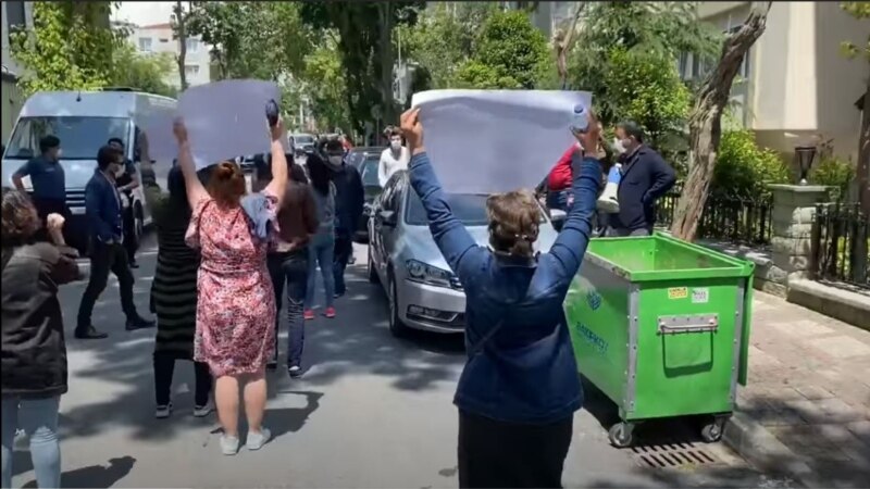 Stambul: türkmen aktiwistleri ýene ýenjildi, synçy hüjümiň Aşgabatdan sargyt edilendigini çaklaýar