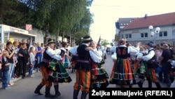 Tradicija je obogaćena i Međunarodnom smotrom folklora.