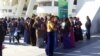 Türkmen resmileri ‘toý eşigini’ almadyk studentlere, işgärlere gödek käýeýärler