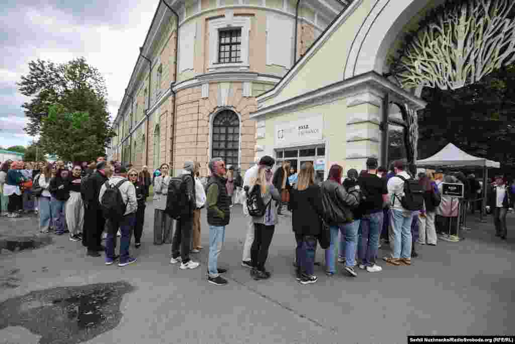 Черга на вхід у перший день роботи фестивалю