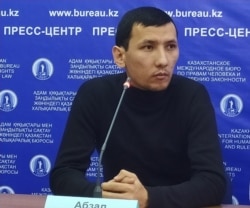 Демпартияны құру бойынша бастама топ мүшесі Алатау ауданының тұрғыны Абзал Достияров. Алматы, 16 қаңтар 2020 жыл.
