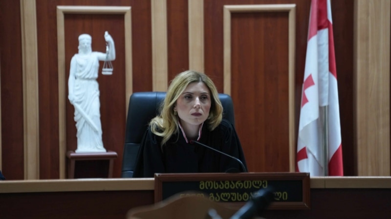 მათე დევიძის განაჩენის გამო ნინო გალუსტაშვილის აცილებას ითხოვდნენ სხვა დაკავებულები
