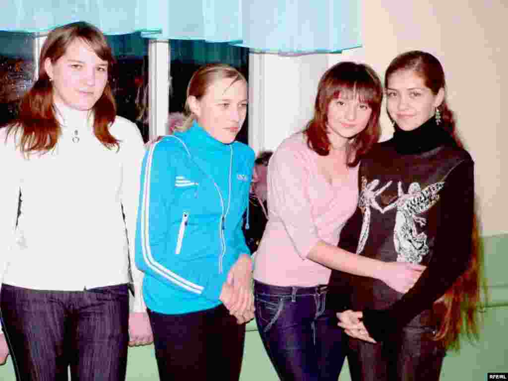 Авыл кызлары