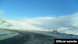 Հայաստանի լեռնային ավտոճանապարհներից մեկը ձմռանը, արխիվ