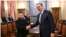 Predsjednik Ukrajine Volodimir Zelenski (lijevo) i predsjednik Srbije Aleksandar Vučić, susreću se 18. septembra na prvom samitu 'Karpatske osmorke'