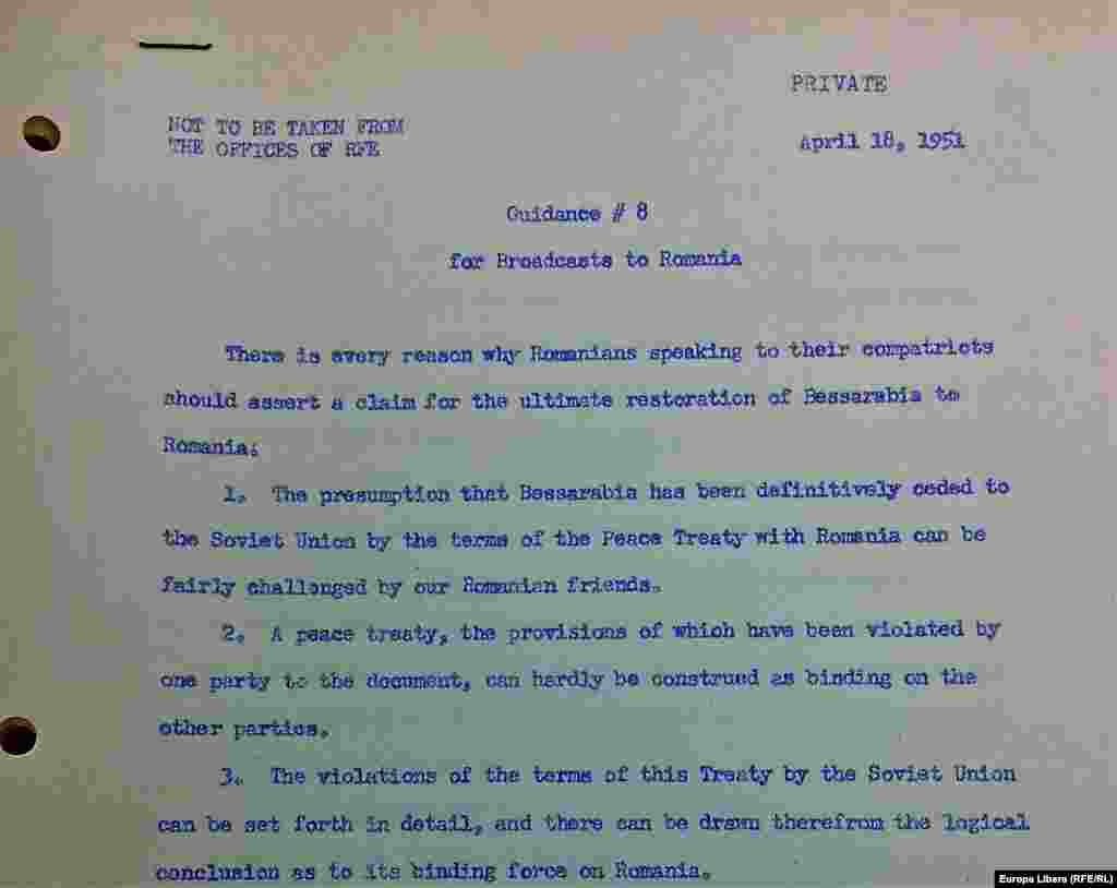 Extras dintr-un document intern Radio Europa Liberă, de la 18 aprilie 1951, păstrat la Hoover Institution Archives. (Foto: Sergiu Musteață)