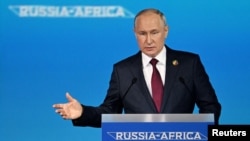 Predsednik Rusije Vladimir Putin na samitu afričkih zemalja u Sankt Peterburgu