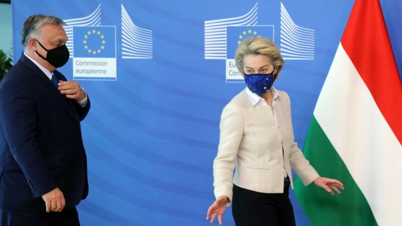 BE-ja nis procedurën që mund të ndërpresë fondet për Hungarinë