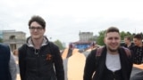 Moldova - 9 Mai, tineri cu panglica Sf.Gheorghe, Chișinău