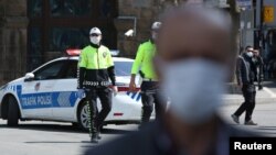 Диёрбакрдаги турк полициячилари.