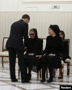 Глава правительства России Дмитрий Медведев на похоронах Ислама Каримова