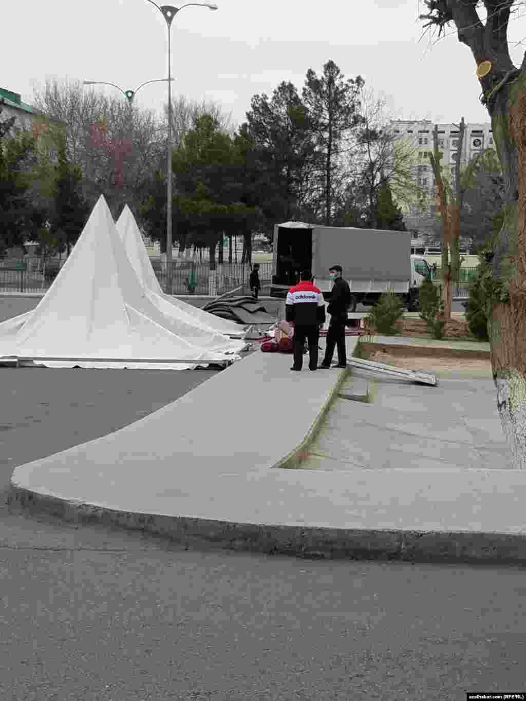 Ýas çäresine taýýarlyk görülýär. Aşgabat. Mart, 2021 &nbsp;