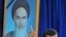 Президент Ахмадинежад и аятолла Хомейни - два главных идеолога режима, против которого Совбез ООН принял жесткие санкции.