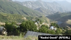 Село Кавок находится недалеко от таджикско-афганской границы