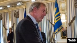 Амбасадар Вялікай Брытаніі ў ЗША Кім Дарох, архіўнае фота, 2014 год