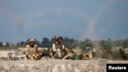 Egipatski vojnici na granici Egipta i juga Pojasa Gaze