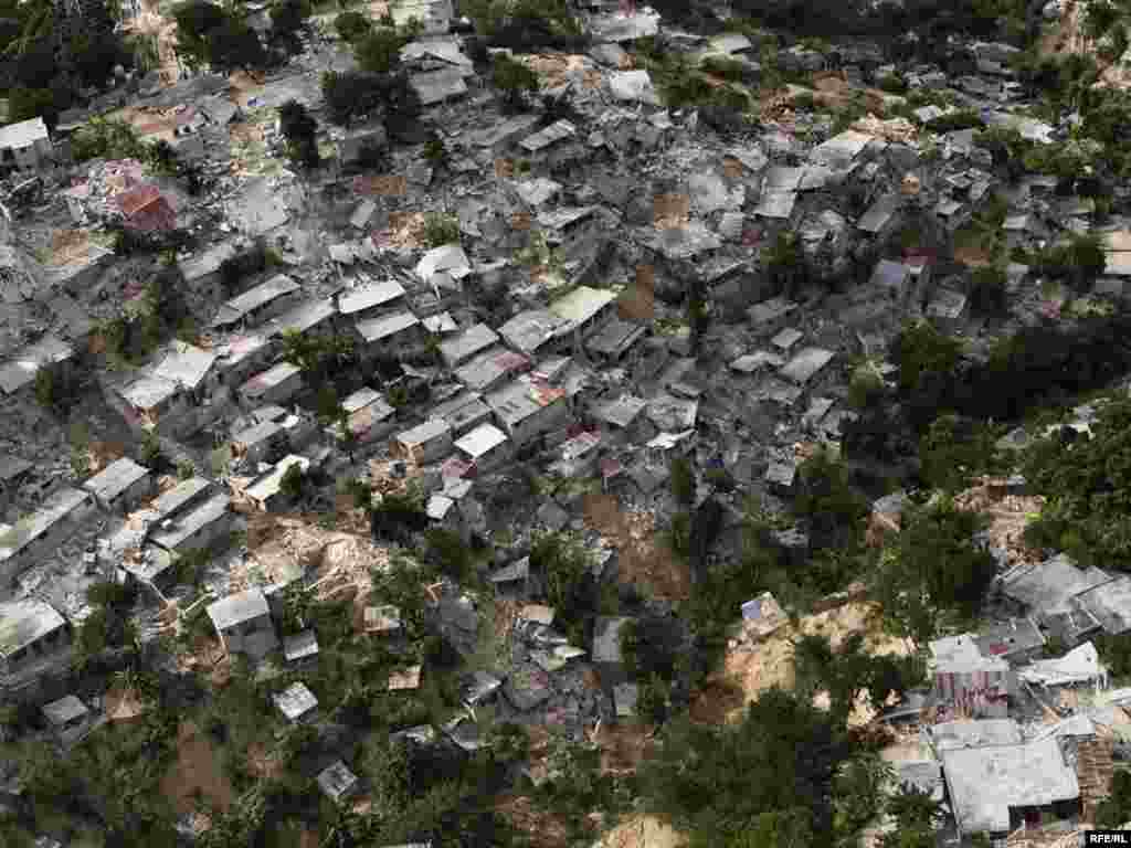 Catastrophe In Haiti #27