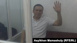 Жанболат Мамай сотта отыр. Алматы, 21 тамыз 2017 жыл.