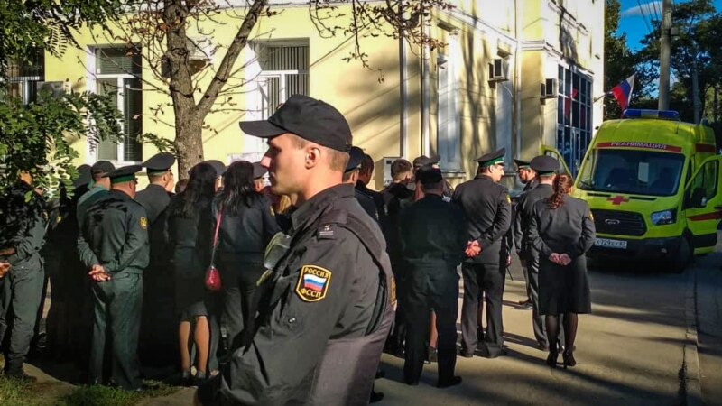 В Симферополе спасатели провели учения у здания суда