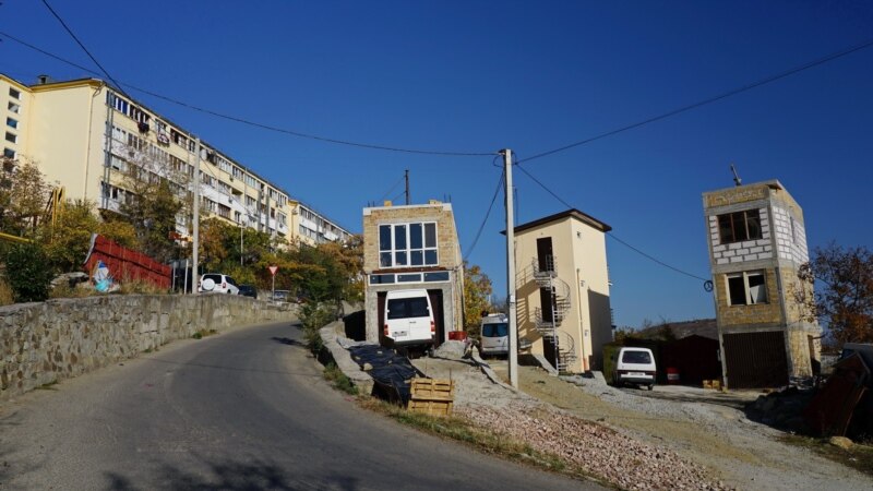 Алушта: шесть многоэтажек признаны аварийными, жителей переселяют в Ялту