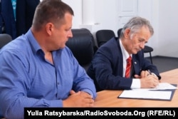 Підписання документів на передання будівлі мерії, Дніпро, 11 вересня 2018 року