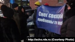 Пикет из-за ж/д переезда в Томске